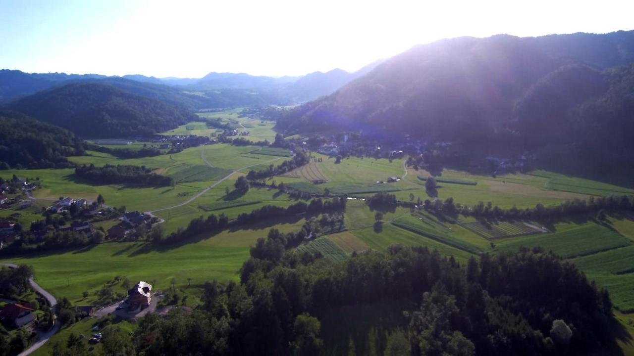 B&B Cerne Polhov Gradec Zewnętrze zdjęcie