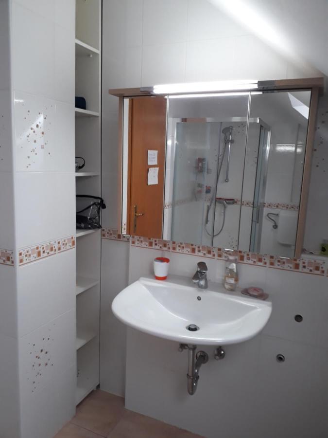 B&B Cerne Polhov Gradec Zewnętrze zdjęcie